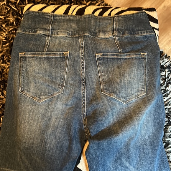 Kancan High Rise Flare denim Jeans. Size 11/29 - Picture 4 of 6